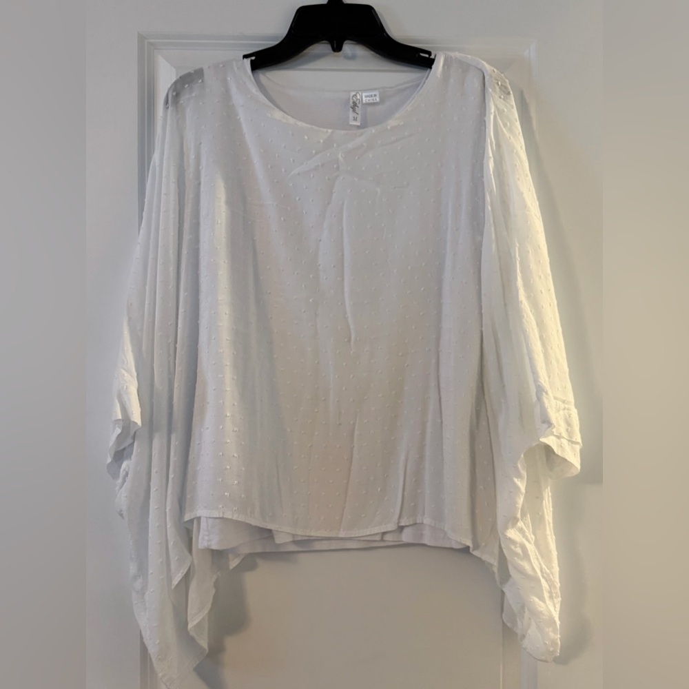 Textured White Women's wide cut flouncy Top